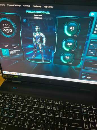 SAR 6000,  Predator NEO 16 RTX 4060 I7 13th Gen photo 1
