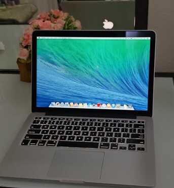 MacBook Pro I7 16GB RAM 128 M2