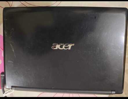 Acer Aspire One photo 2