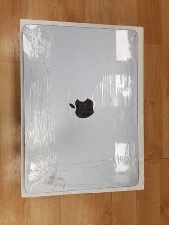 SAR 4299,  MacBook Air 13 M4 Ram 16GB SSD 512GB CPU 10Core BC 5 photo 3