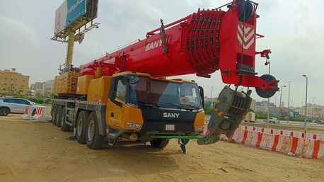 Mobile Cranes (Include 200ton 300ton 100ton 50ton 30ton) All Latest Models photo 3